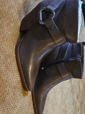 Vince Camuto Brown Leather & Suede Ankle Booties
